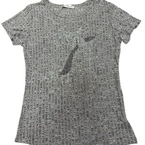 Very luxuary Rhinestone heel w bow appliqué on Gray Short Sleeve Women's Top